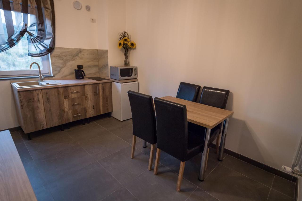 Pensiunea Giulia Home Dezmir Esterno foto