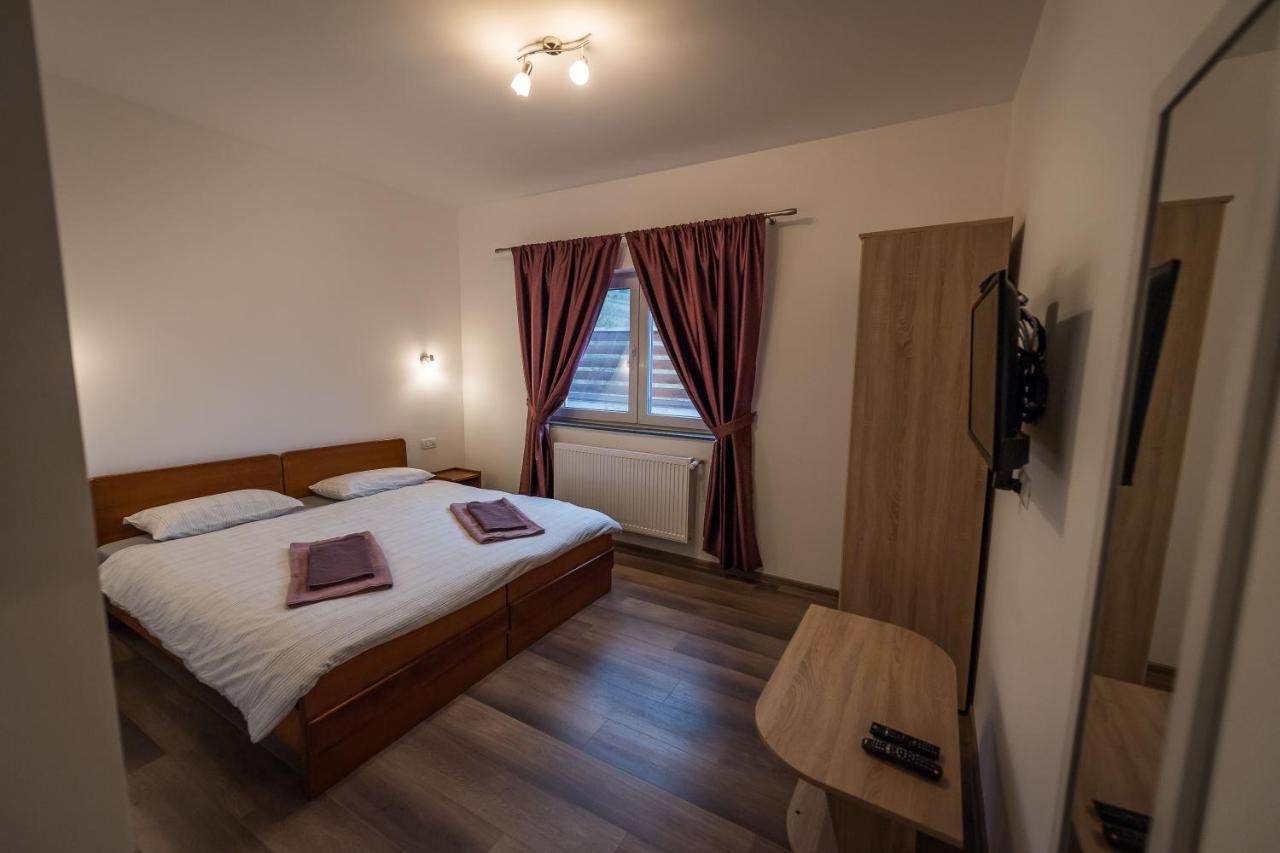 Pensiunea Giulia Home Dezmir Esterno foto