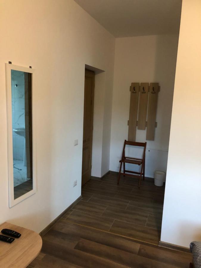 Pensiunea Giulia Home Dezmir Esterno foto