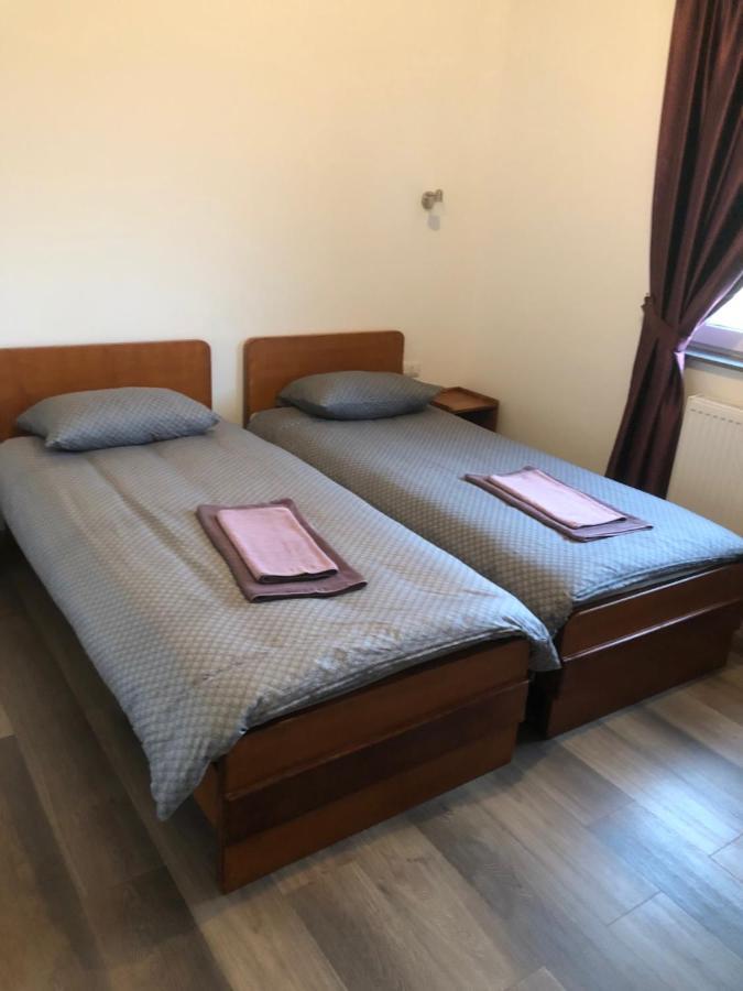 Pensiunea Giulia Home Dezmir Esterno foto
