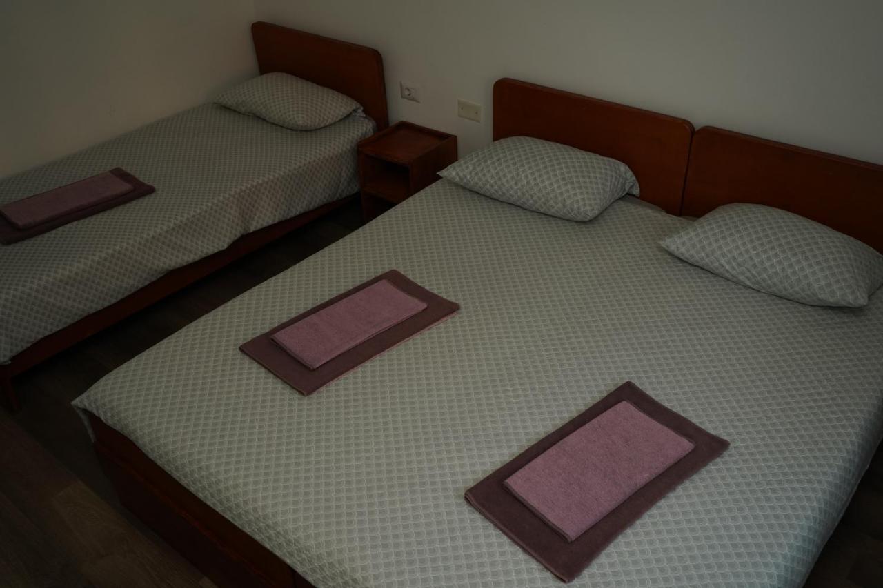 Pensiunea Giulia Home Dezmir Esterno foto