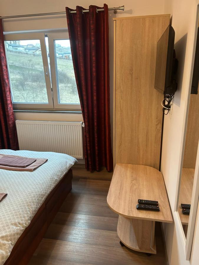 Pensiunea Giulia Home Dezmir Esterno foto